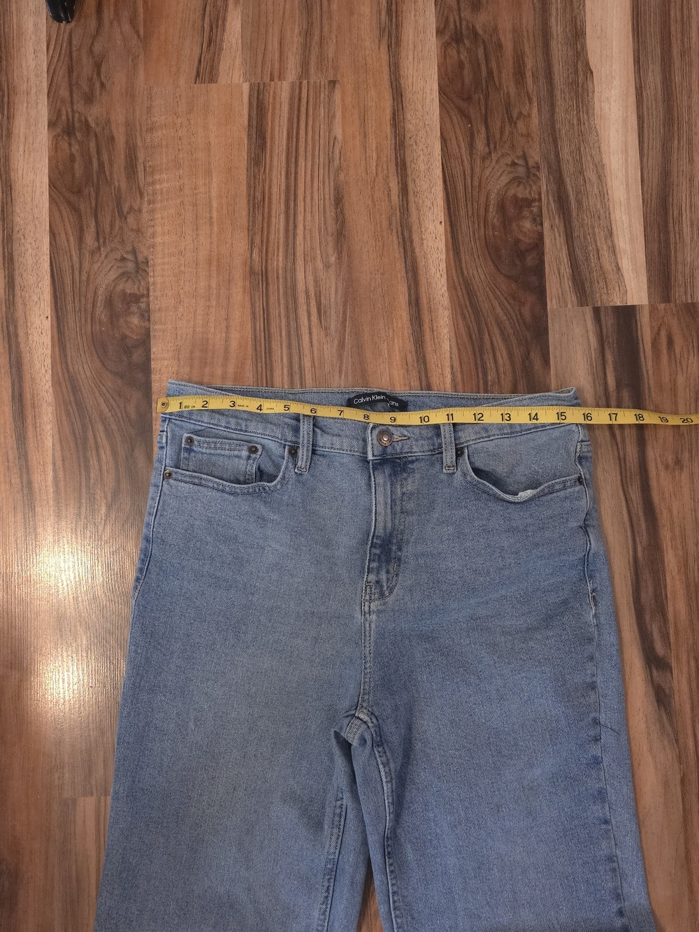 Calvin Klein Jeans Women’s Size 10 Light Wash High Rise Straight Mom Jeans Y2K - Picture 2 of 8